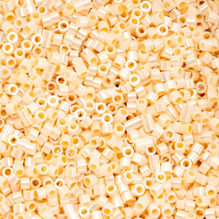 11/0 CYLIN Beads - Light Beige Glazed Luster***