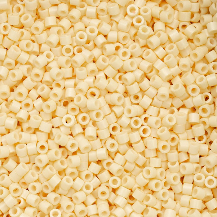 11/0 CYLIN Beads - Dark Cream ***