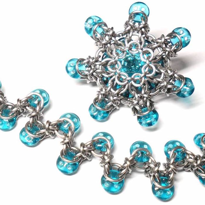 HyperLynks Barbed Wire Beads Bracelet and Pendant Kit - Teal Quadralentils and Light Turquoise Rivoli